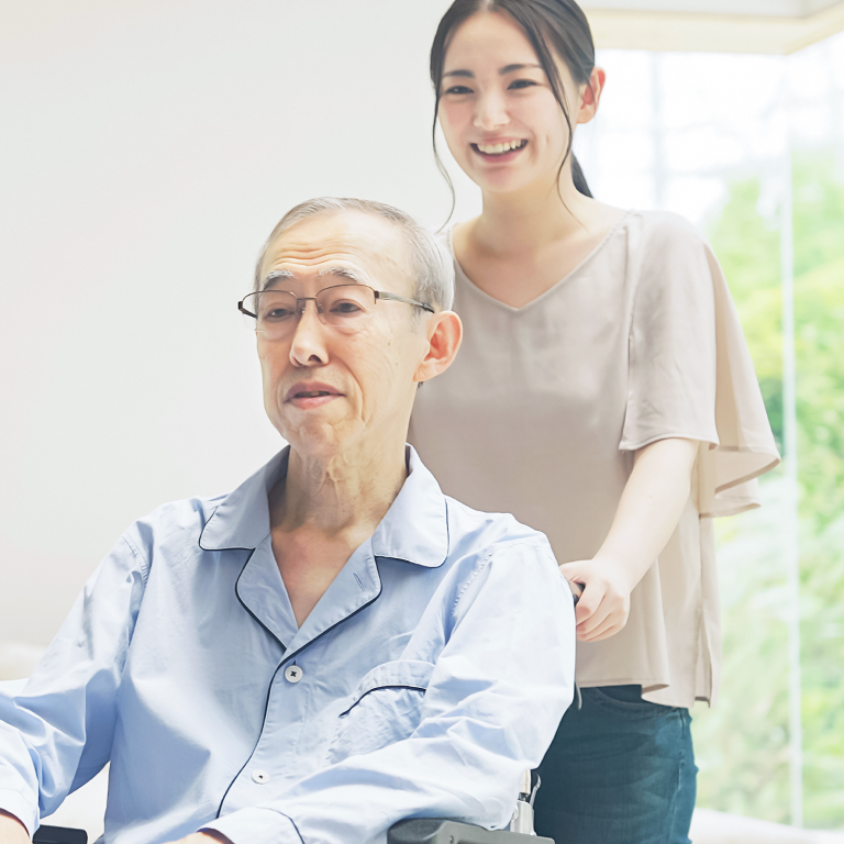 高齢化で高まる訪問看護の需要と役割